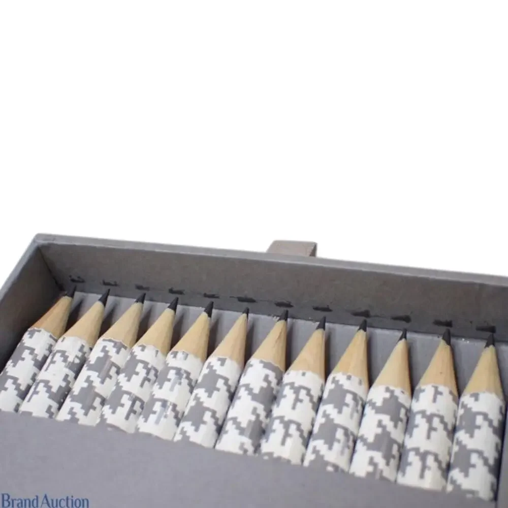 7186 - Dior Pencil And Notebook Art Set - New